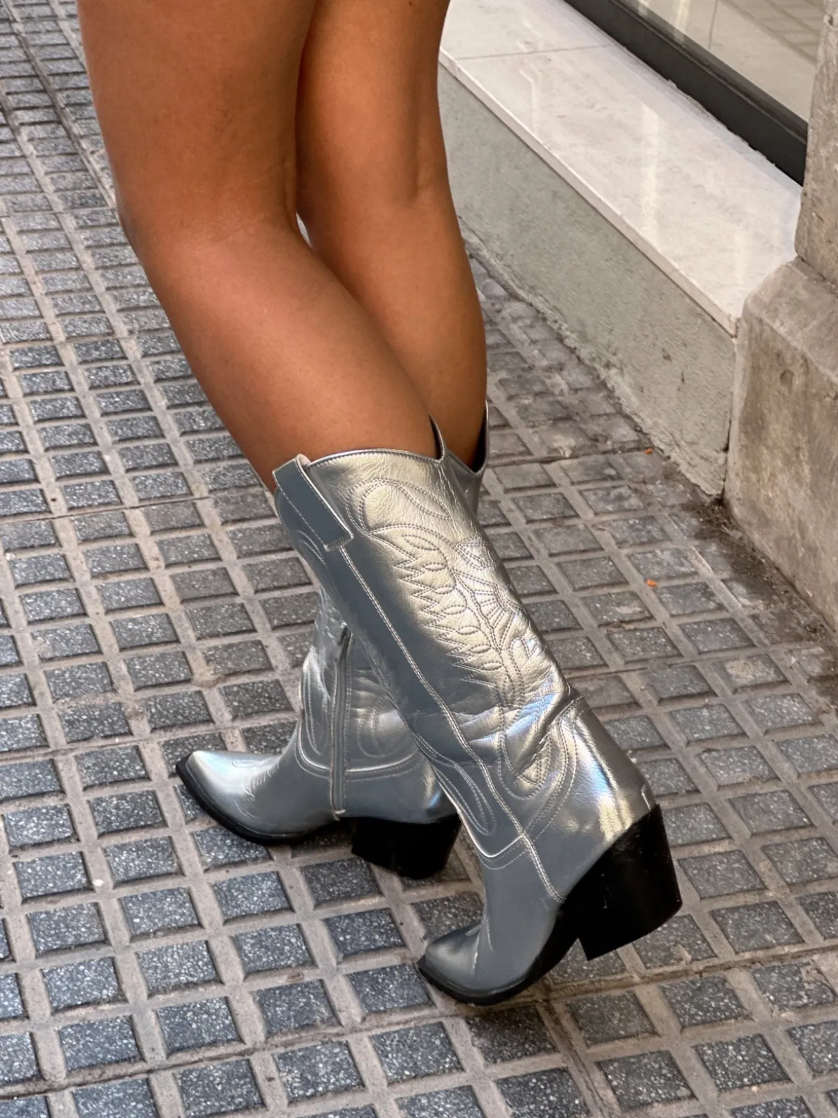 Bota cowboy metalizada
