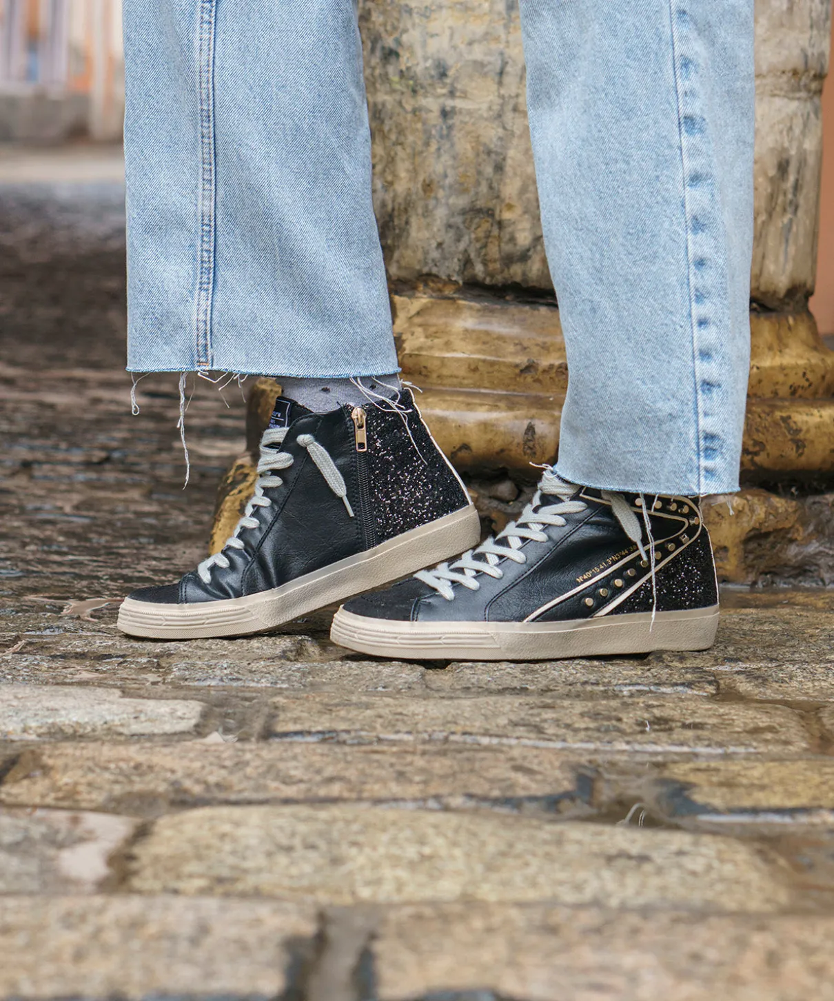 Bota deportiva Black