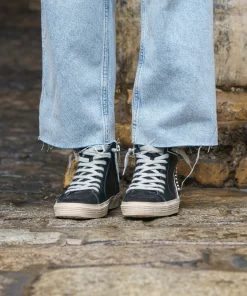Bota deportiva Black
