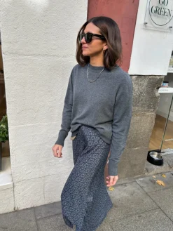 Falda evase tejido plumeti gasa